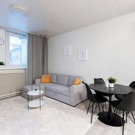 Cozy Roomy Flat Next To Tram Stop @ Kallio * Helsinki